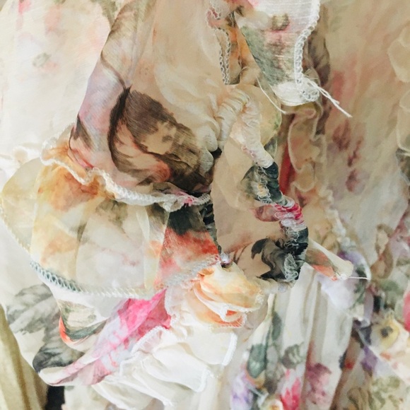 Impossibly gorgeous sheer‎ dress - Picture 2 of 6